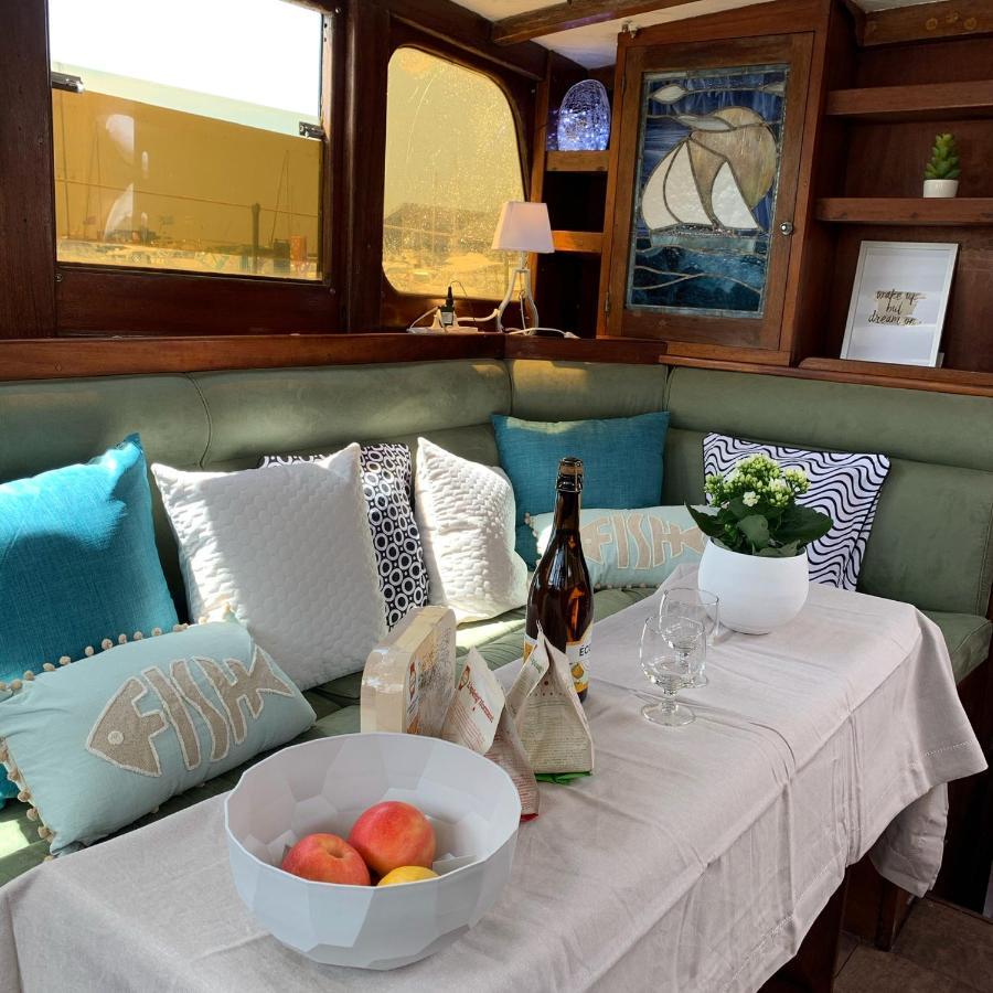 Botel Port Yacht Vintage *