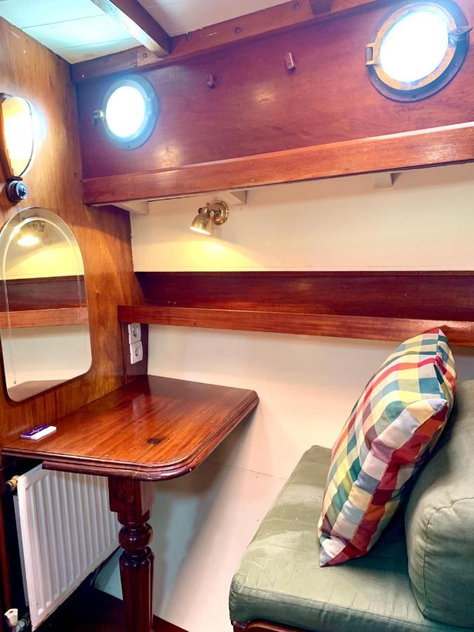 Botel Port Yacht Vintage Deauville